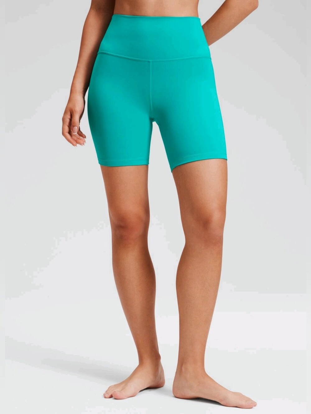aritzia high rise biker short 7" TNA
